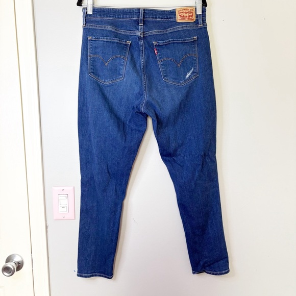 Levi’s High Rise Skinny Ankle Distressed Women Jeans - Picture 3 of 6